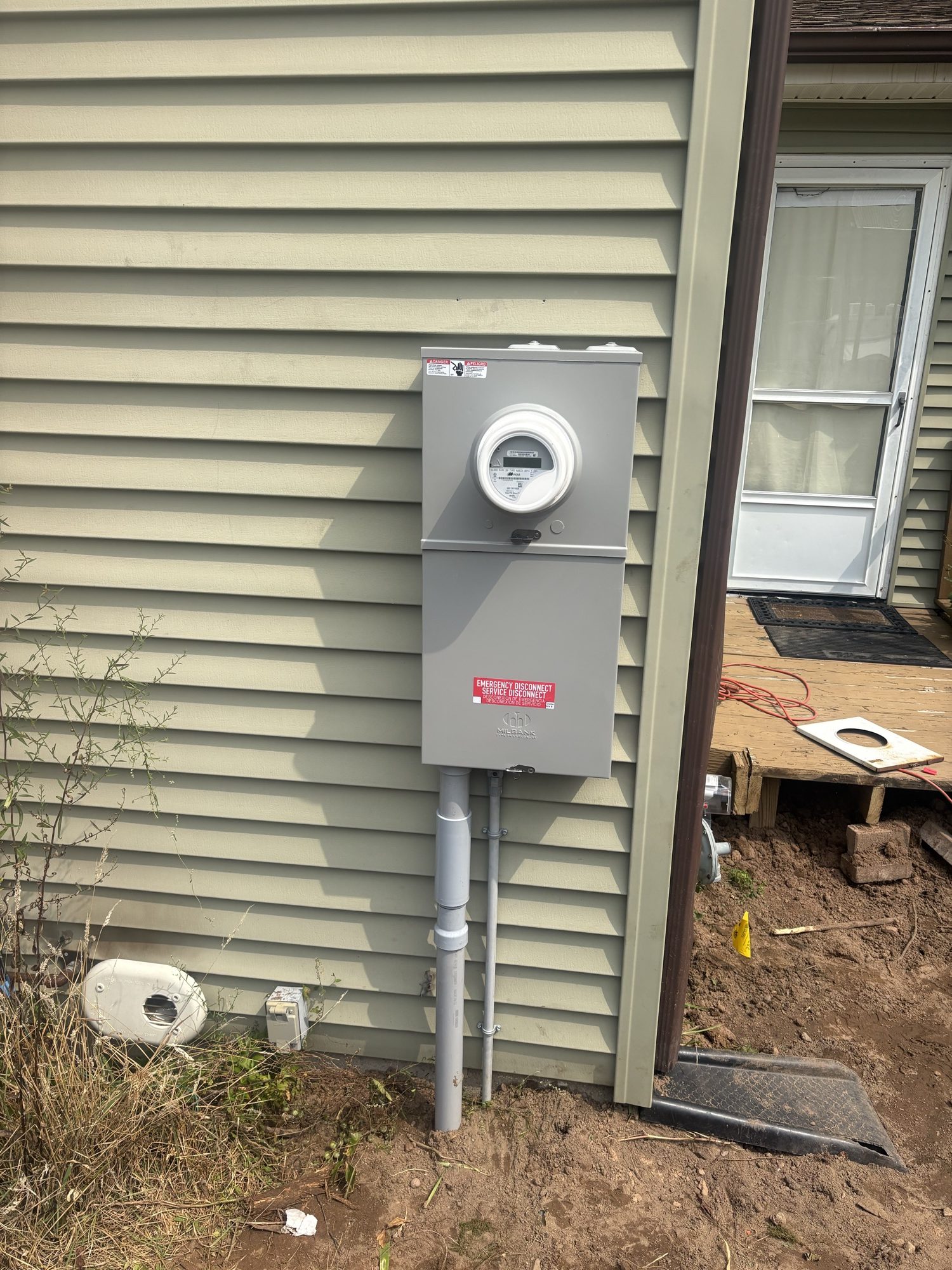Exterior service disconnect install